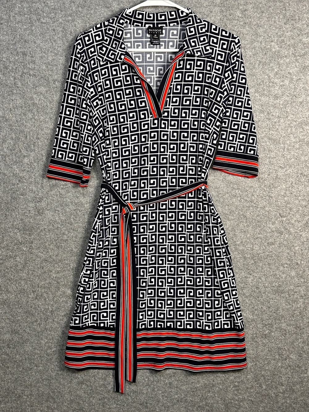 Enfocus Studio Women’s 10 Navy Red Greek Key Bordered Tie Waist 1/2 Sleeve Vneck
